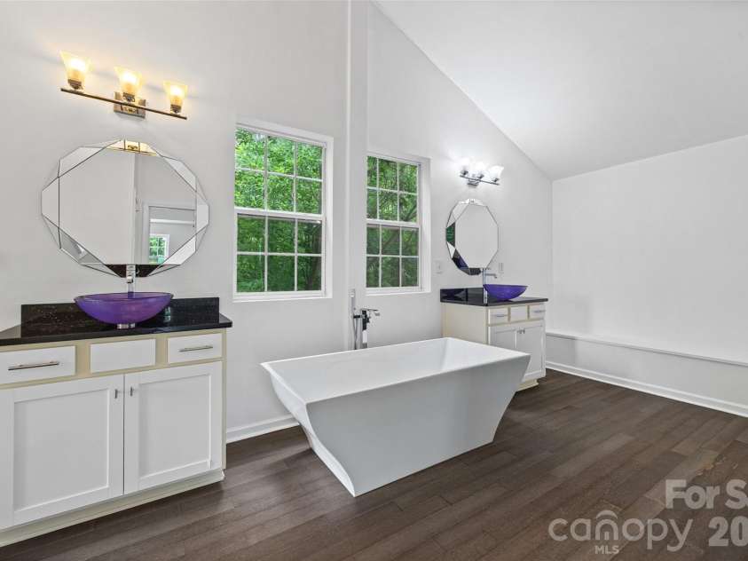 6226 Dumont Lane, Charlotte, NC 28269.  MLS# CAR4385992, YatesRealty ID 28494. 