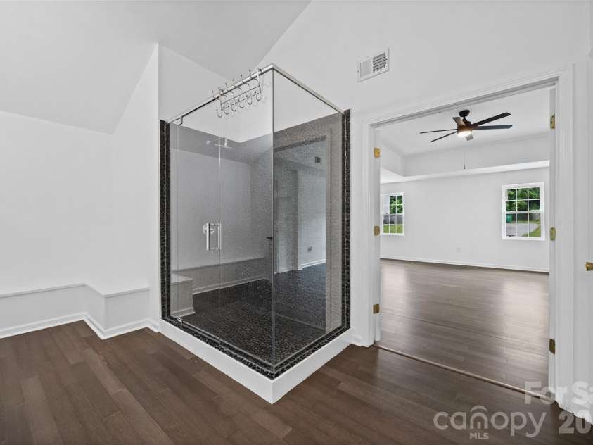 6226 Dumont Lane, Charlotte, NC 28269.  MLS# CAR4385992, YatesRealty ID 28494. 