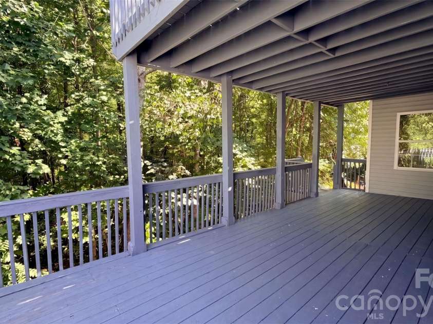 6226 Dumont Lane, Charlotte, NC 28269.  MLS# CAR4424023, YatesRealty ID 28494. 