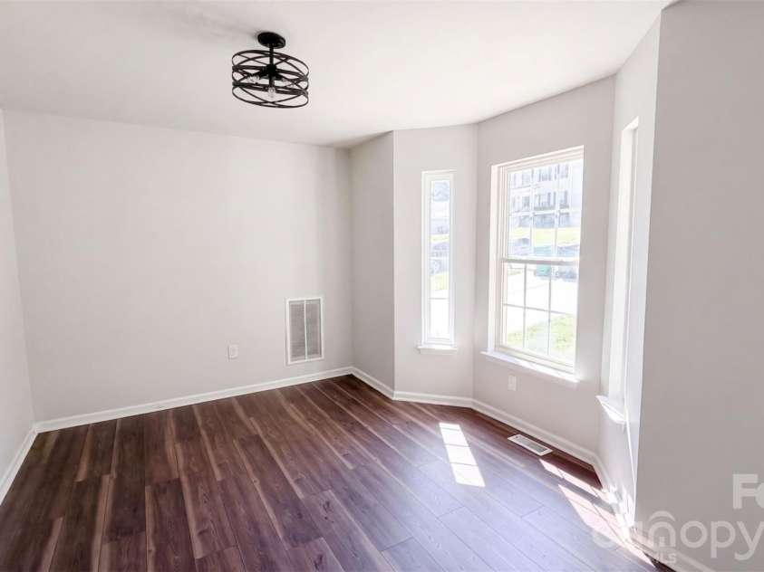 6226 Dumont Lane, Charlotte, NC 28269.  MLS# CAR4424023, YatesRealty ID 28494. 