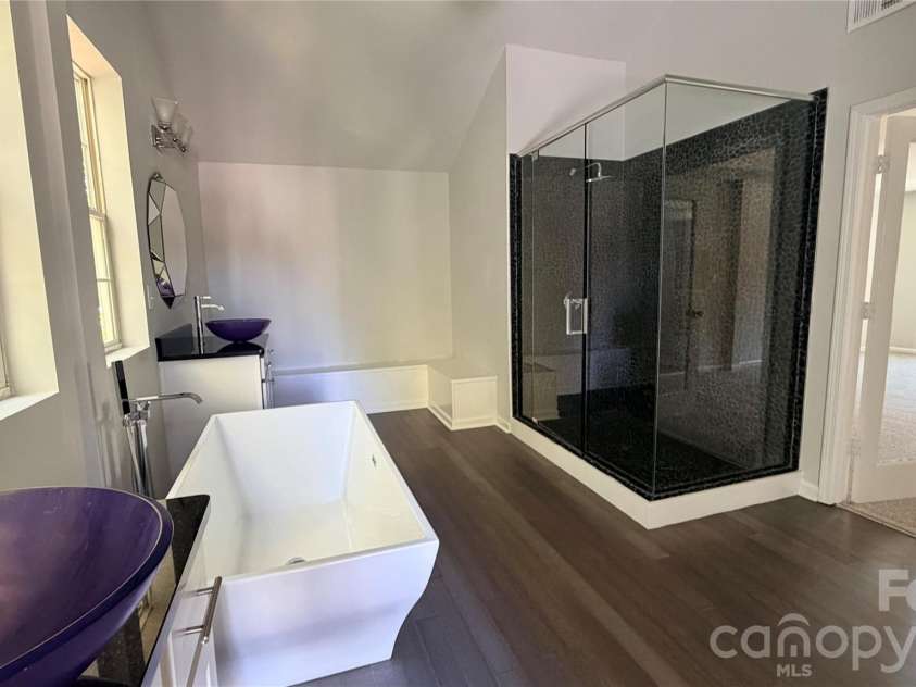6226 Dumont Lane, Charlotte, NC 28269.  MLS# CAR4424023, YatesRealty ID 28494. 