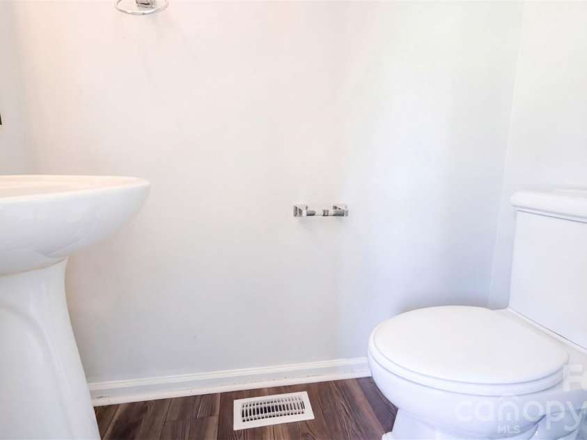 6226 Dumont Lane, Charlotte, NC 28269.  MLS# CAR4424023, YatesRealty ID 28494. 