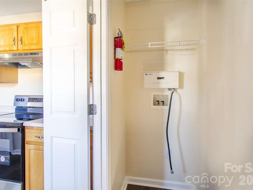 605 Carlyle Way, Asheville, NC 28803.  MLS# CAR4388630, YatesRealty ID 28495. 