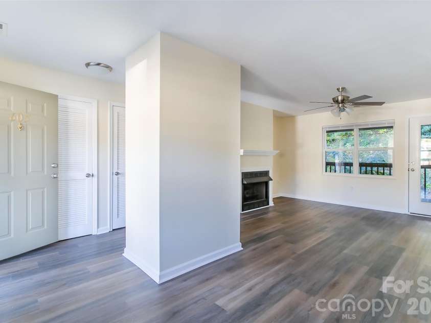 605 Carlyle Way, Asheville, NC 28803.  MLS# CAR4388630, YatesRealty ID 28495. 