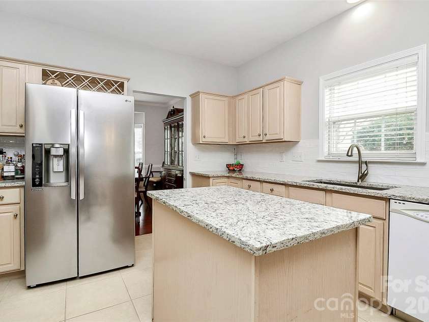 11816 Pheasant Lane, Charlotte, NC 28277.  MLS# CAR4388376, YatesRealty ID 28496. 