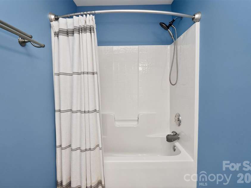 11816 Pheasant Lane, Charlotte, NC 28277.  MLS# CAR4388376, YatesRealty ID 28496. 
