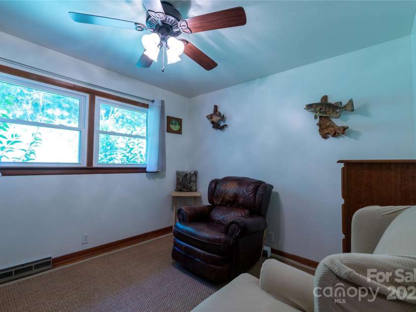 40 Double Island Road, Burnsville, NC 28714.  MLS# CAR4282479, YatesRealty ID 28496. 