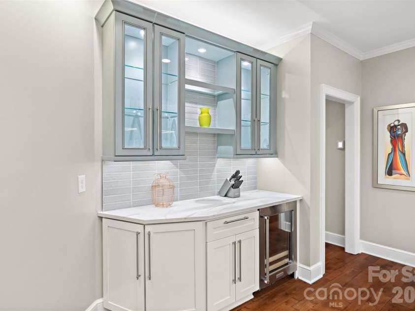 3112 Ethereal Lane, Charlotte, NC 28226.  MLS# CAR4381355, YatesRealty ID 28498. 