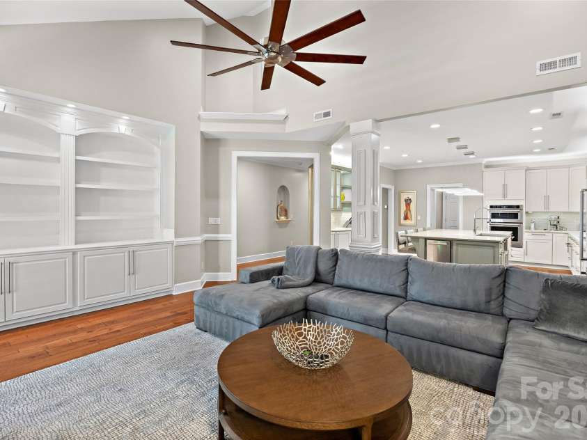 3112 Ethereal Lane, Charlotte, NC 28226.  MLS# CAR4381355, YatesRealty ID 28498. 
