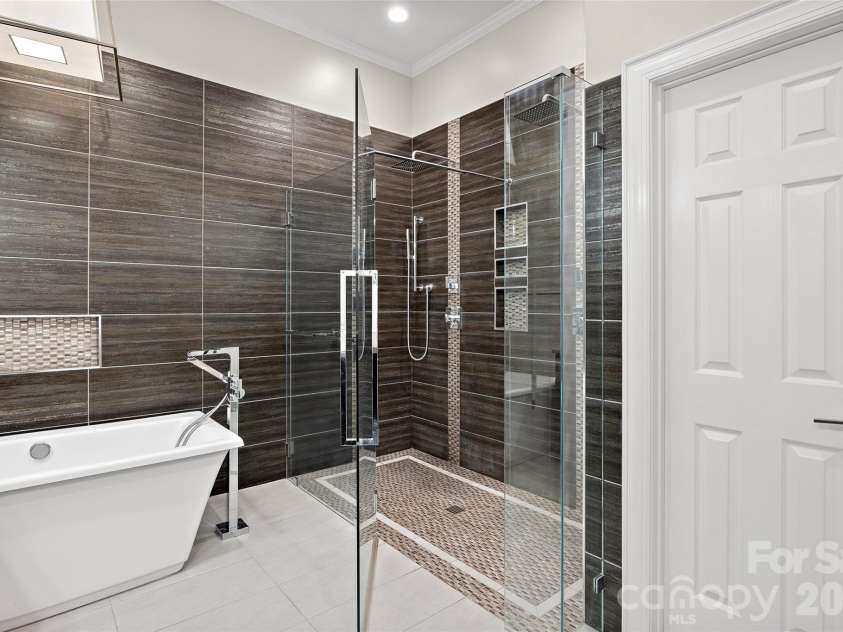 3112 Ethereal Lane, Charlotte, NC 28226.  MLS# CAR4381355, YatesRealty ID 28498. 