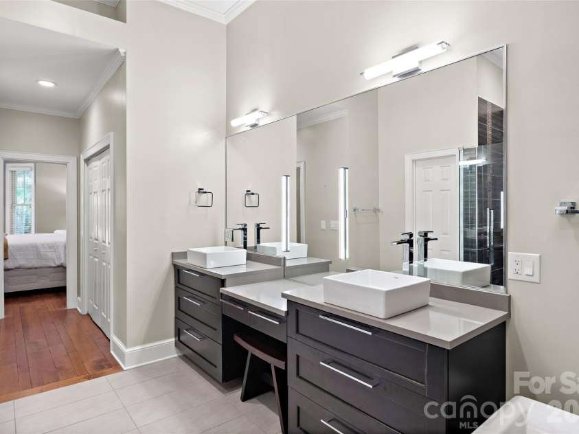 3112 Ethereal Lane, Charlotte, NC 28226.  MLS# CAR4381355, YatesRealty ID 28498. 