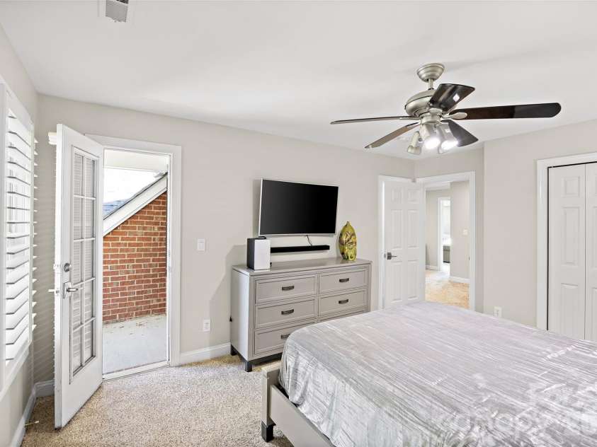 3112 Ethereal Lane, Charlotte, NC 28226.  MLS# CAR4381355, YatesRealty ID 28498. 