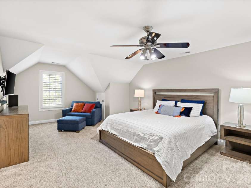 3112 Ethereal Lane, Charlotte, NC 28226.  MLS# CAR4381355, YatesRealty ID 28498. 