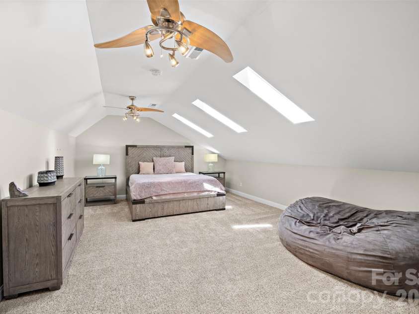 3112 Ethereal Lane, Charlotte, NC 28226.  MLS# CAR4381355, YatesRealty ID 28498. 