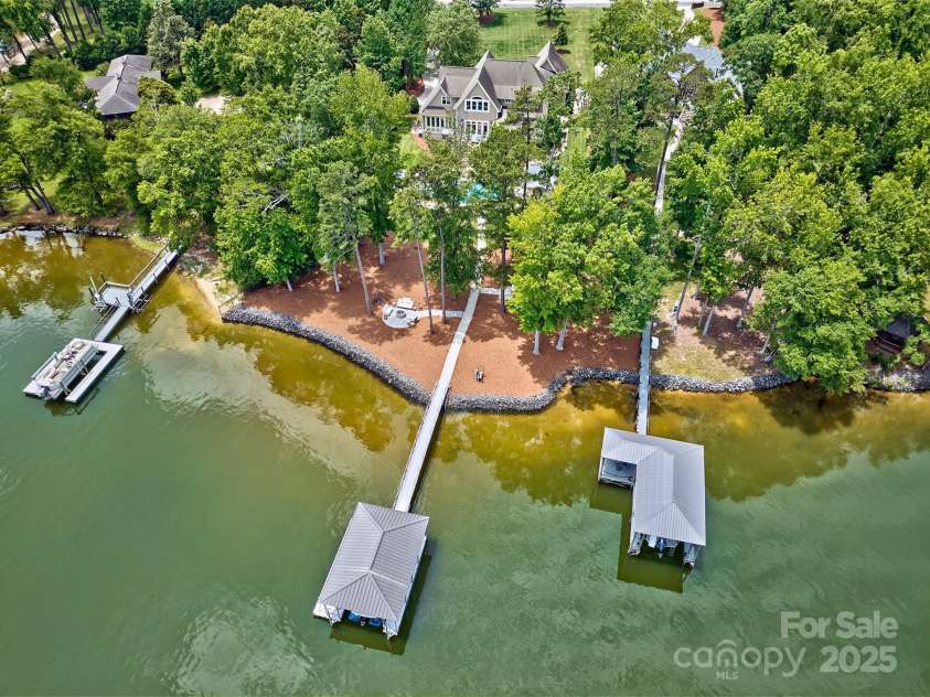 6216 North Road, York, SC 29745.  MLS# CAR4270896, YatesRealty ID 28499. Deep water dock
