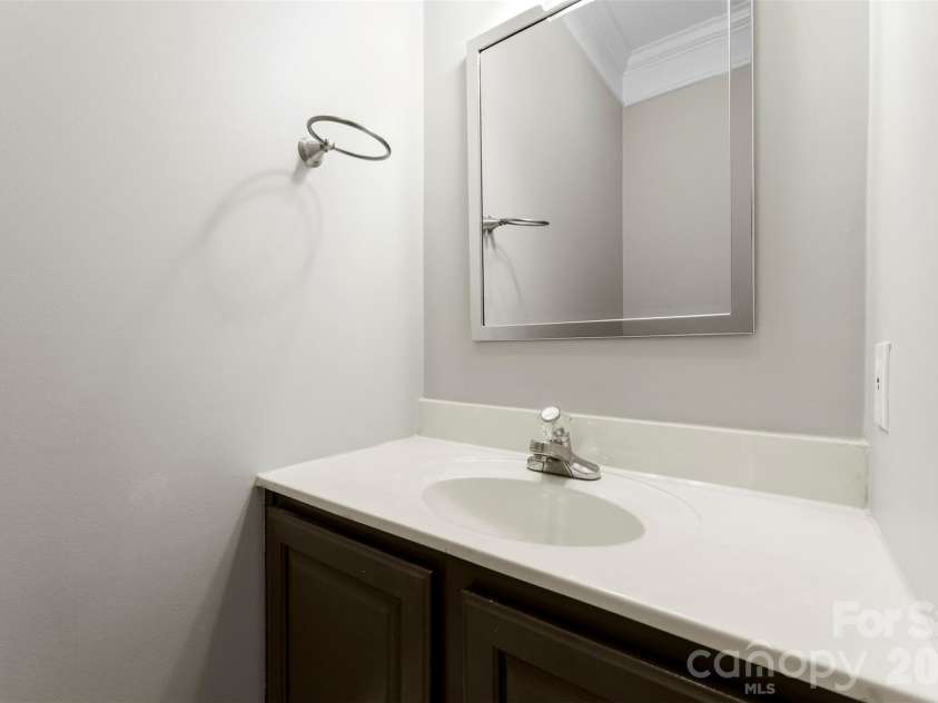 6953 Misty Pine Lane, Charlotte, NC 28217.  MLS# CAR4384306, YatesRealty ID 28499. Half Bath - Main Level