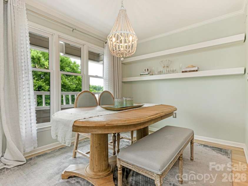 212 10th Street, Charlotte, NC 28202.  MLS# CAR4394129, YatesRealty ID 285. Dining area