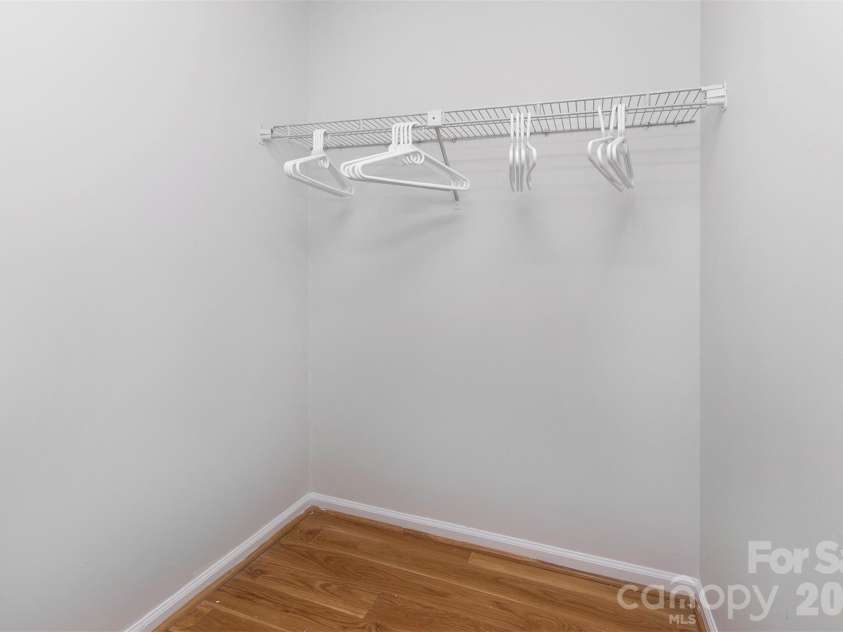 212 10th Street, Charlotte, NC 28202.  MLS# CAR4413530, YatesRealty ID 285. 