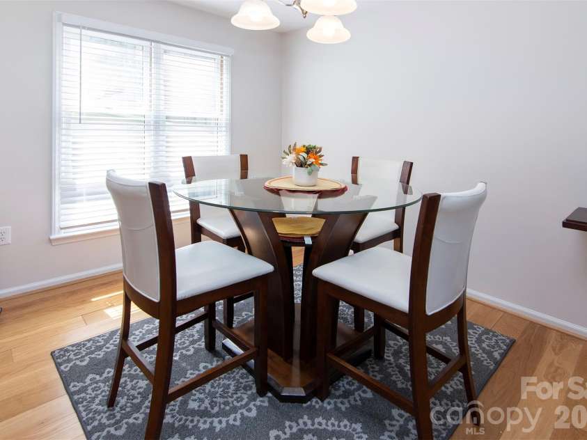 212 10th Street, Charlotte, NC 28202.  MLS# CAR4413530, YatesRealty ID 285. Dinning area for hosting
