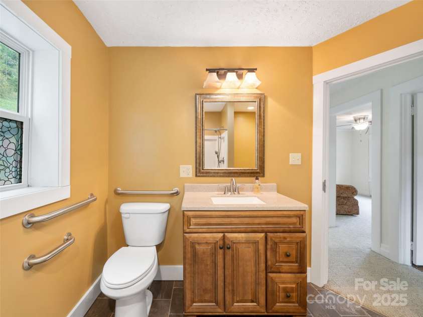 338 Sweet Creek Road, Bakersville, NC 28705.  MLS# CAR4310694, YatesRealty ID 285. 