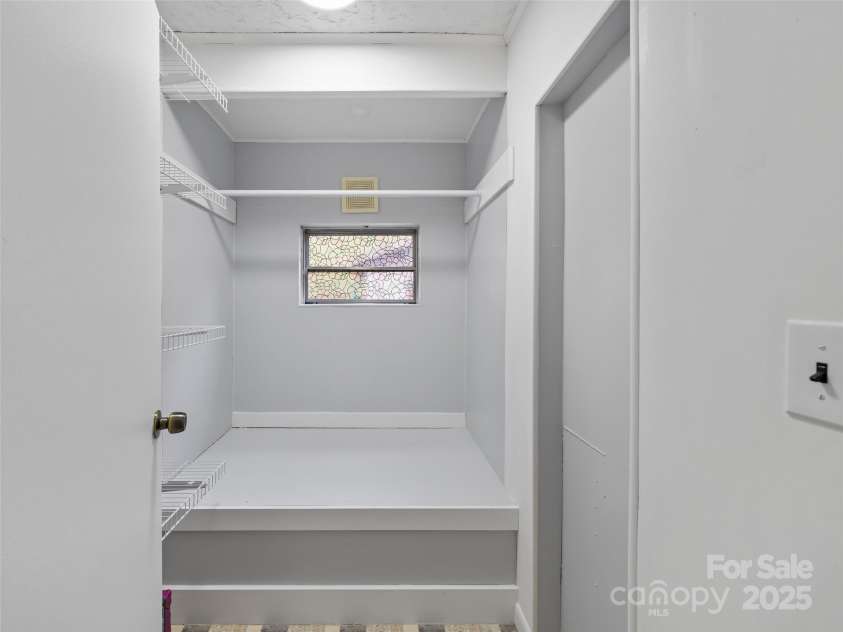 338 Sweet Creek Road, Bakersville, NC 28705.  MLS# CAR4310694, YatesRealty ID 285. 