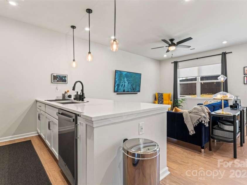 9232 Widden Way, Charlotte, NC 28269.  MLS# CAR4202639, YatesRealty ID 285. 