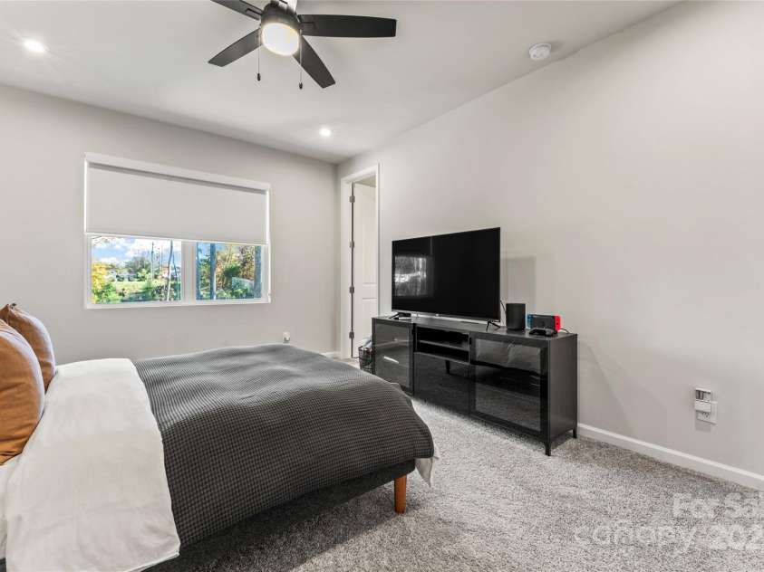 9232 Widden Way, Charlotte, NC 28269.  MLS# CAR4202639, YatesRealty ID 285. Primary Bedroom