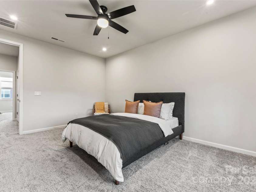 9232 Widden Way, Charlotte, NC 28269.  MLS# CAR4202639, YatesRealty ID 285. Primary Bedroom