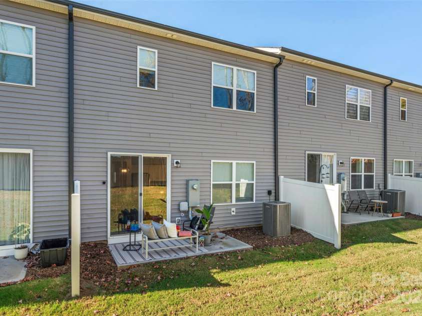 9232 Widden Way, Charlotte, NC 28269.  MLS# CAR4202639, YatesRealty ID 285. Somewhat Private Rear Yard