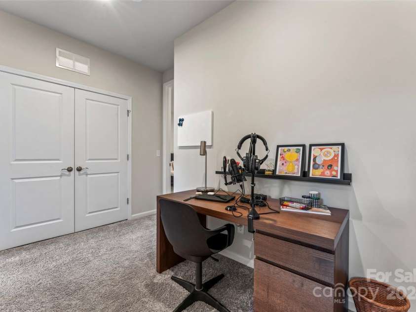 9232 Widden Way, Charlotte, NC 28269.  MLS# CAR4202639, YatesRealty ID 285. Upstairs Landing - Office Space