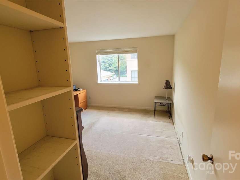 1323 Queens Road, Charlotte, NC 28207.  MLS# CAR4303890, YatesRealty ID 2850. 