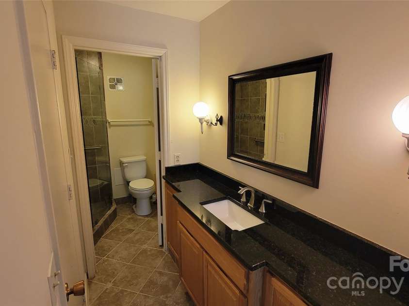 1323 Queens Road, Charlotte, NC 28207.  MLS# CAR4303890, YatesRealty ID 2850. 