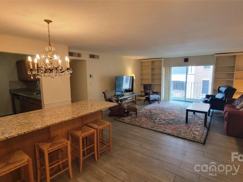 1323 Queens Road, Charlotte, NC 28207.  MLS# CAR4303890, YatesRealty ID 2850. 