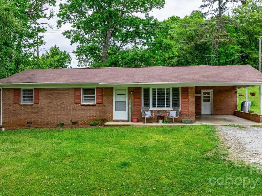 1741/1737 Starcross Road, Lenoir, NC 28645.  MLS# CAR4238412, YatesRealty ID 2850. 