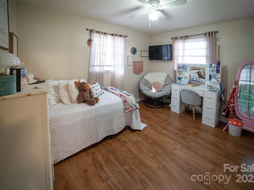 1741/1737 Starcross Road, Lenoir, NC 28645.  MLS# CAR4238412, YatesRealty ID 2850. 