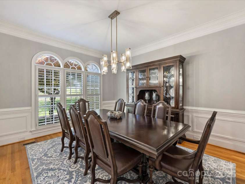5522 Challis View Lane, Charlotte, NC 28226.  MLS# CAR4289525, YatesRealty ID 2850. Dining Room