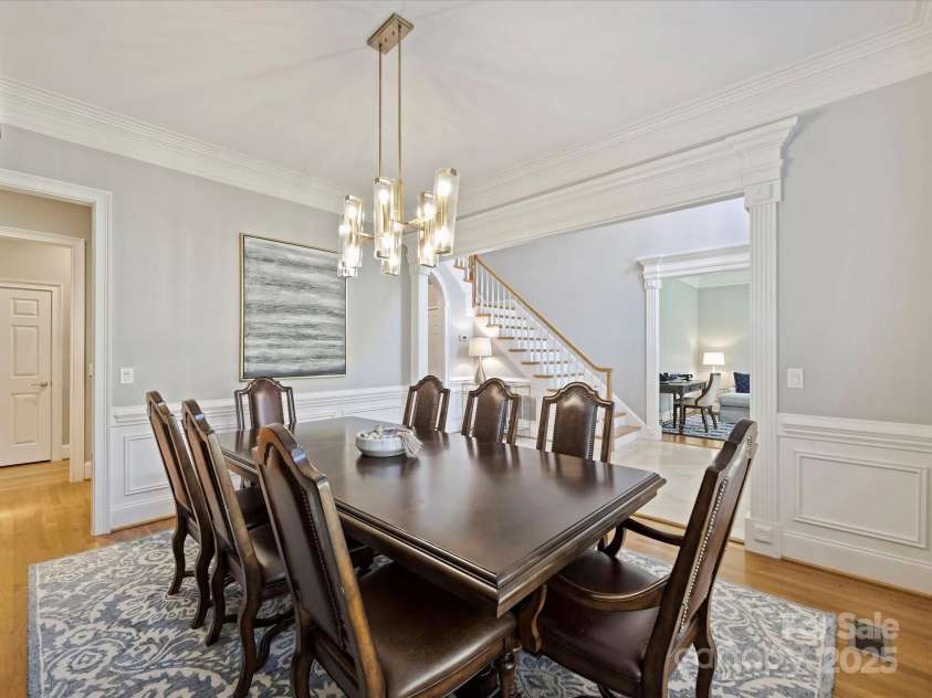 5522 Challis View Lane, Charlotte, NC 28226.  MLS# CAR4289525, YatesRealty ID 2850. Dining Room