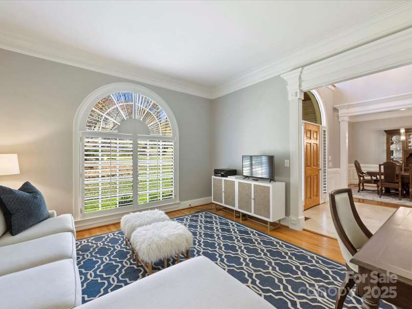 5522 Challis View Lane, Charlotte, NC 28226.  MLS# CAR4289525, YatesRealty ID 2850. Study