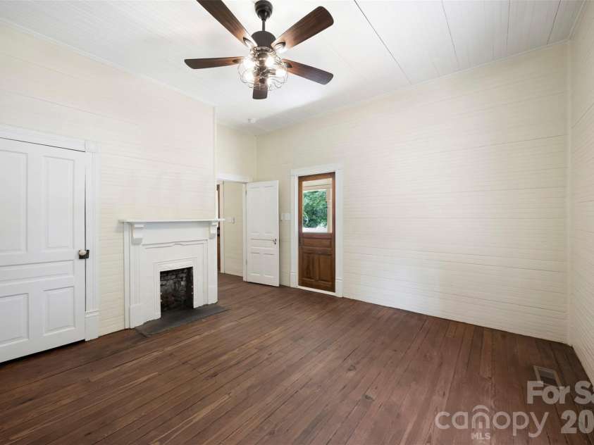 201 Maple Street, Shelby, NC 28150.  MLS# CAR4384170, YatesRealty ID 28500. 