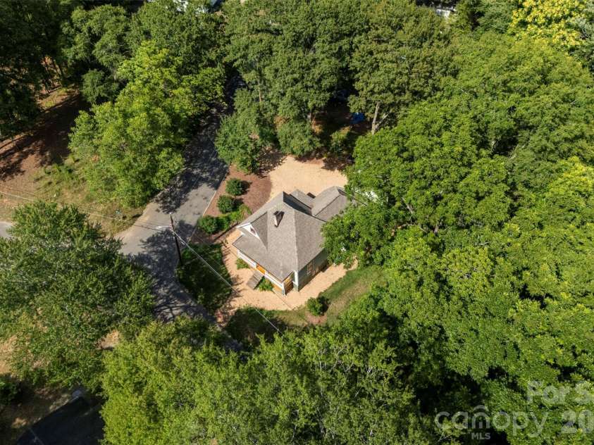 201 Maple Street, Shelby, NC 28150.  MLS# CAR4384170, YatesRealty ID 28500. 