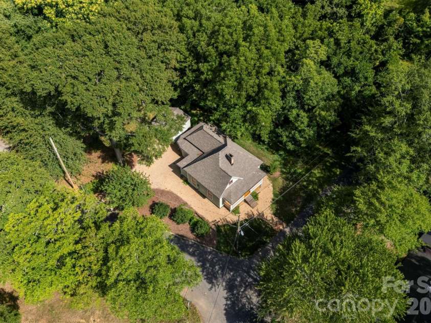 201 Maple Street, Shelby, NC 28150.  MLS# CAR4384170, YatesRealty ID 28500. 