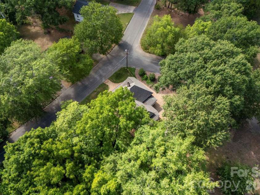 201 Maple Street, Shelby, NC 28150.  MLS# CAR4384170, YatesRealty ID 28500. 
