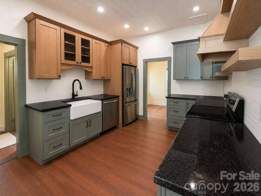 201 Maple Street, Shelby, NC 28150.  MLS# CAR4384170, YatesRealty ID 28500. Virtually renhanced