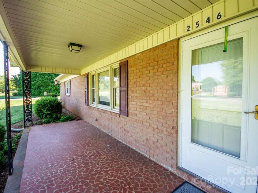 2546 NC 150 Highway, Lincolnton, NC 28092.  MLS# CAR4281219, YatesRealty ID 28500. 