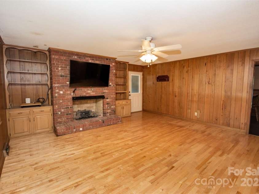 2546 NC 150 Highway, Lincolnton, NC 28092.  MLS# CAR4281219, YatesRealty ID 28500. 