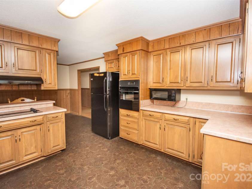 2546 NC 150 Highway, Lincolnton, NC 28092.  MLS# CAR4281219, YatesRealty ID 28500. 