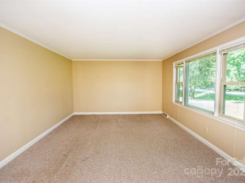 2546 NC 150 Highway, Lincolnton, NC 28092.  MLS# CAR4281219, YatesRealty ID 28500. 