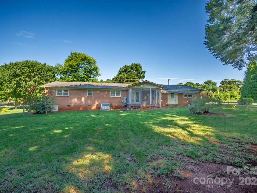 2546 NC 150 Highway, Lincolnton, NC 28092.  MLS# CAR4281219, YatesRealty ID 28500. 