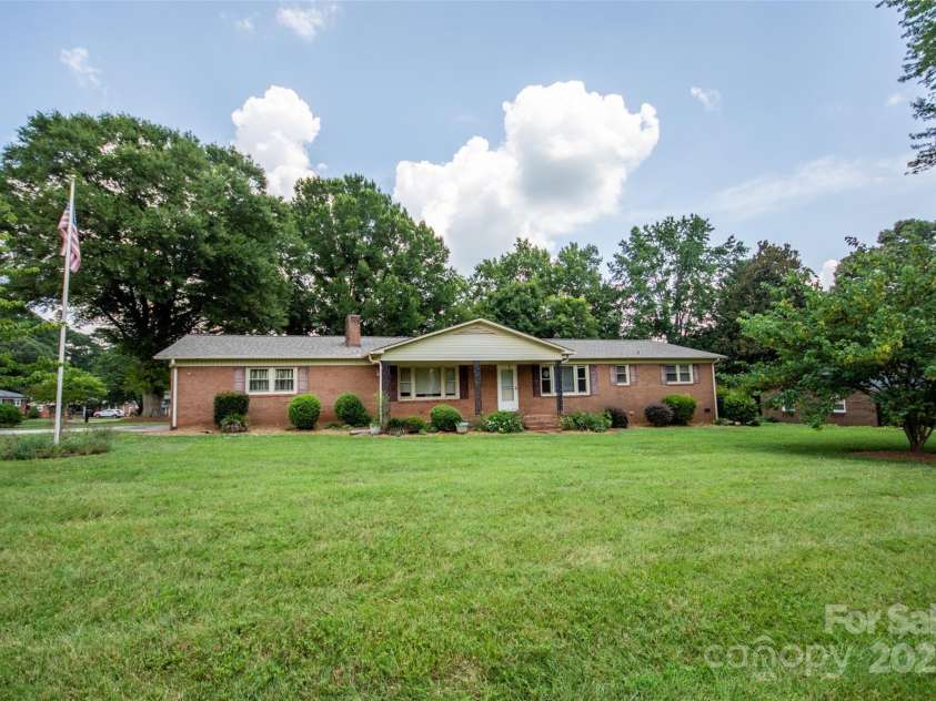 2546 NC 150 Highway, Lincolnton, NC 28092.  MLS# CAR4281219, YatesRealty ID 28500. 