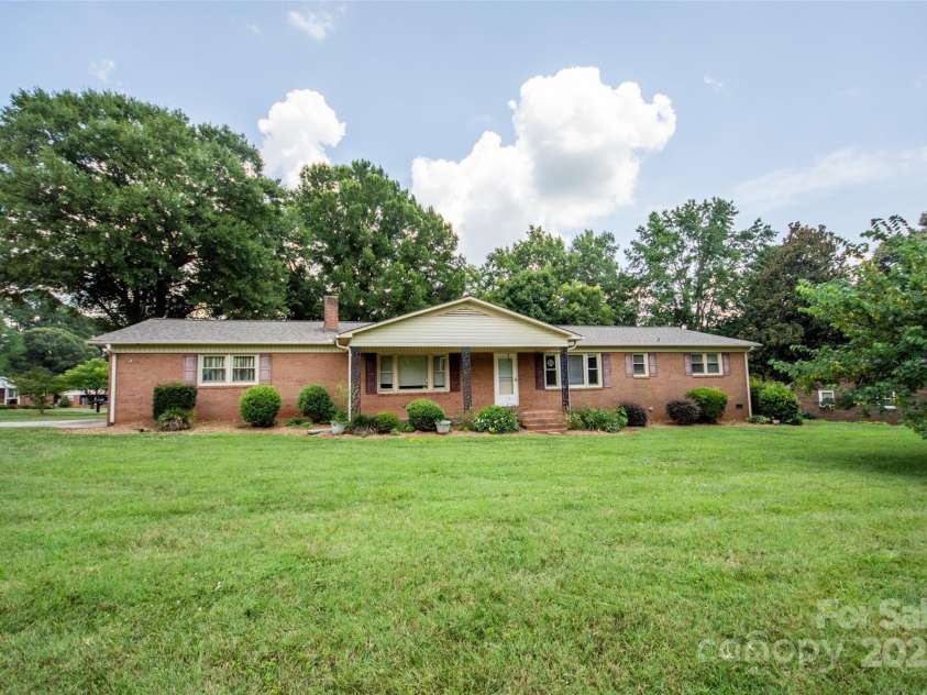 2546 NC 150 Highway, Lincolnton, NC 28092.  MLS# CAR4281219, YatesRealty ID 28500. 